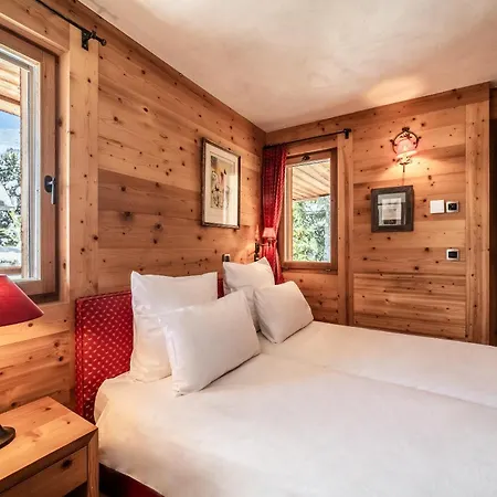 Capel - By Emerald * וורבייה