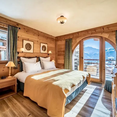 Capel - By Emerald * וורבייה