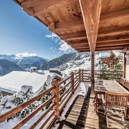 Capel - By Emerald * וורבייה