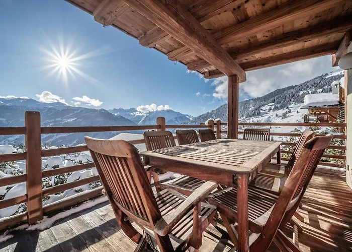 Capel - By Emerald 韦尔比耶