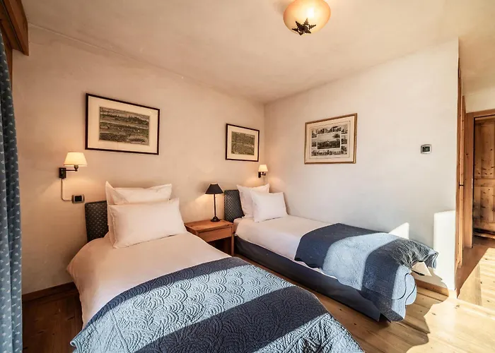 Capel - By Emerald *