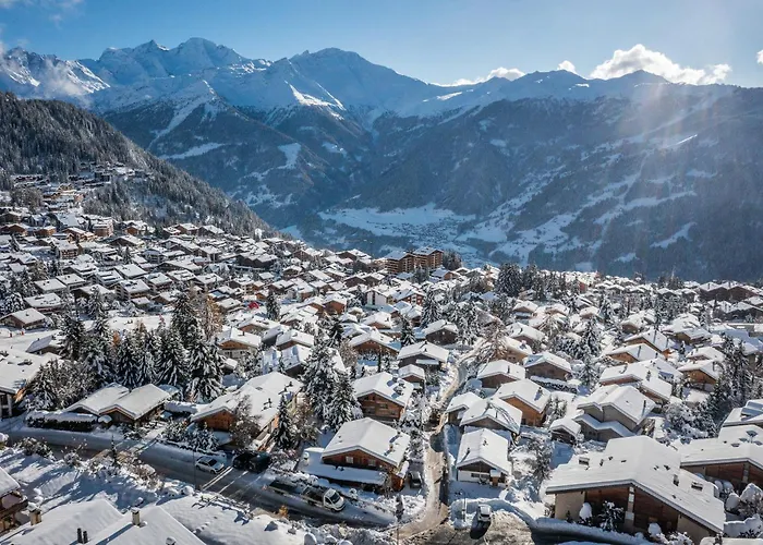 Capel - By Emerald Verbier